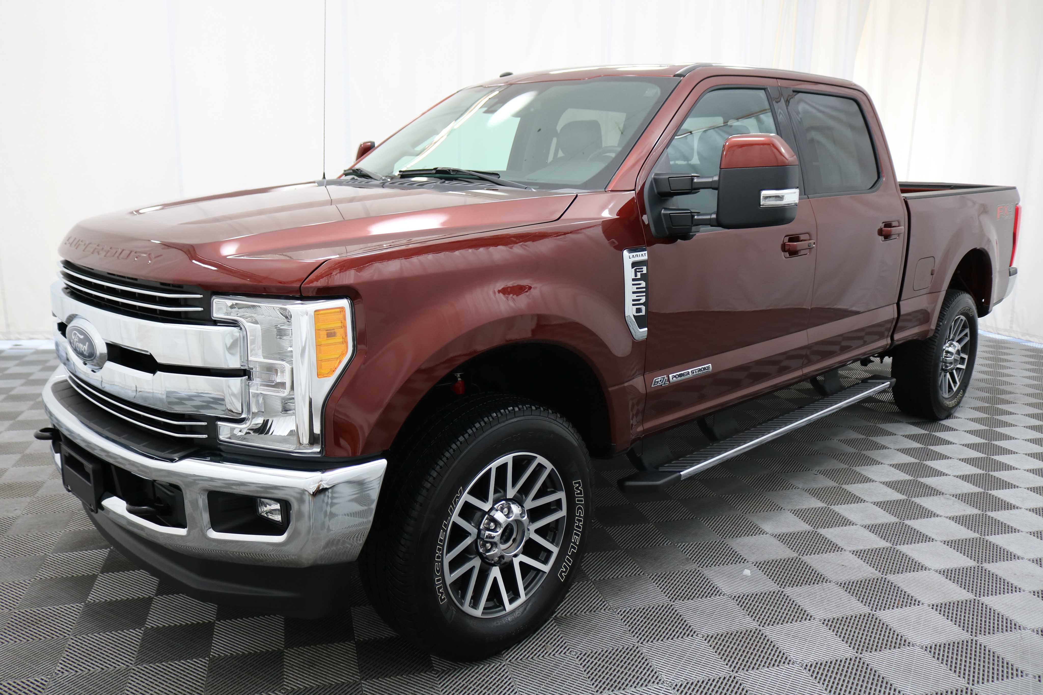 PreOwned 2017 Ford Super Duty F250 SRW Crew Cab Lariat 4x4 Truck in