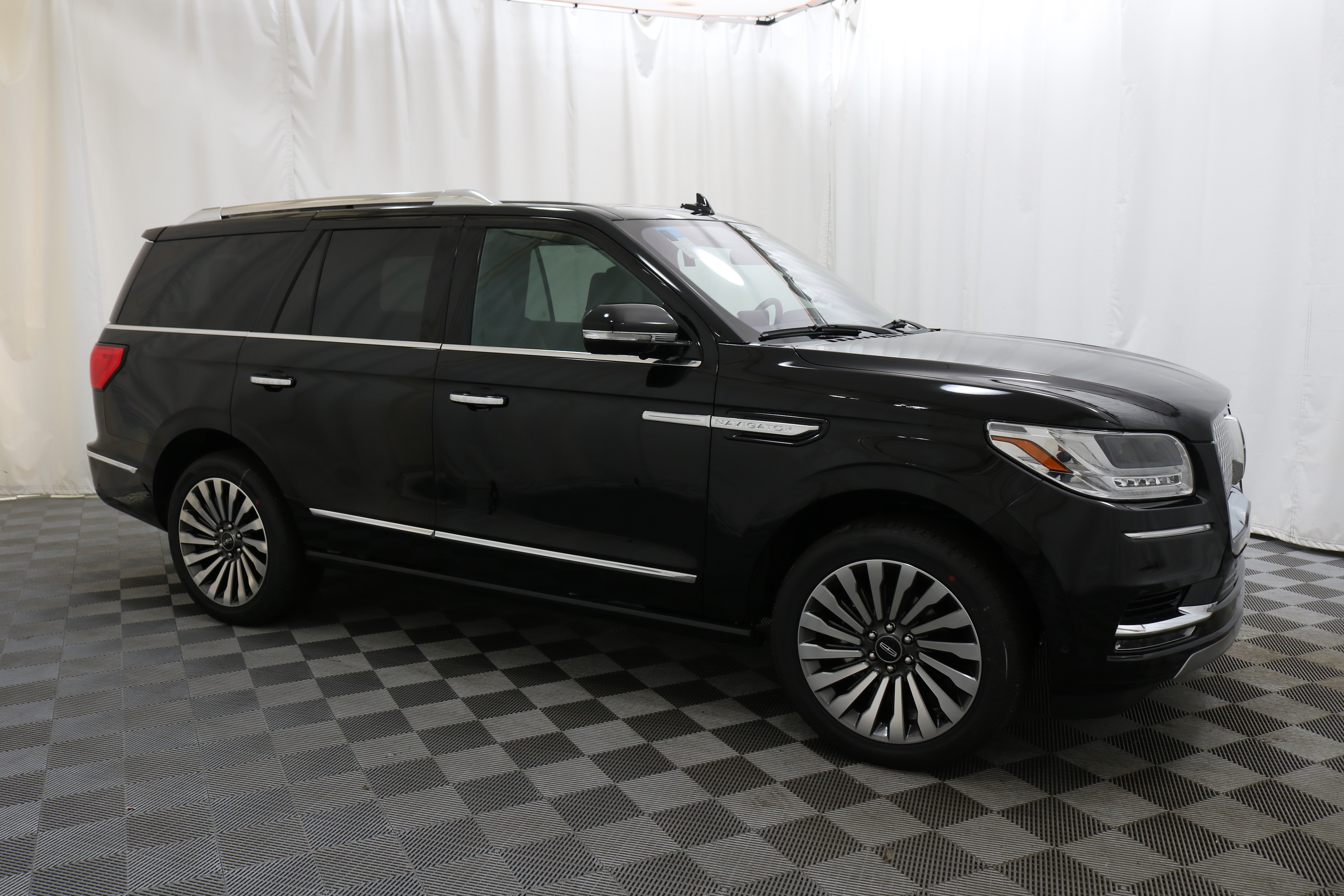 New 2019 Lincoln Navigator Reserve Suv In Wichita L2158 Eddys